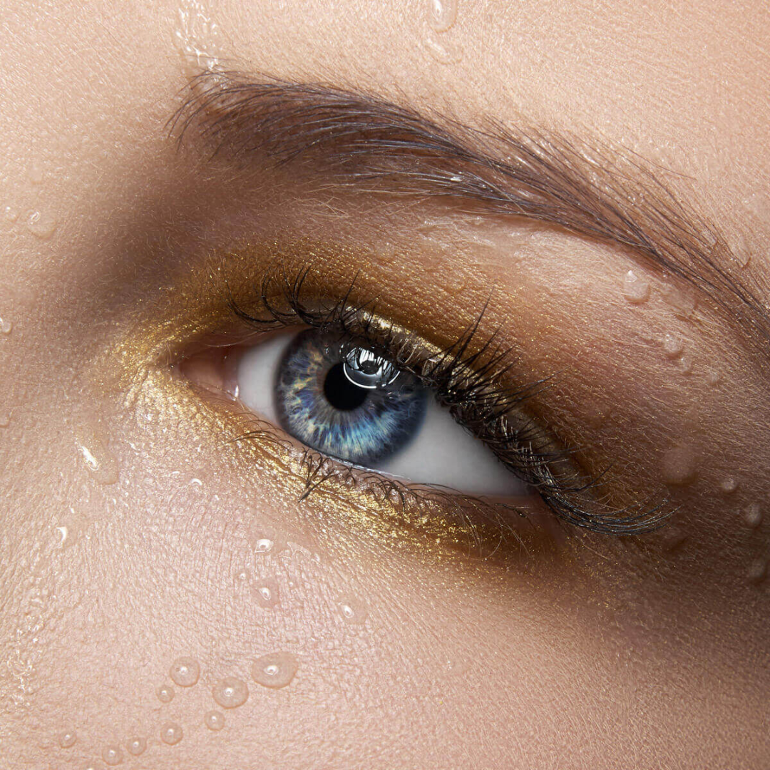 Applicazione all over gold viso corpo - makeup multifunzione effetto luminoso