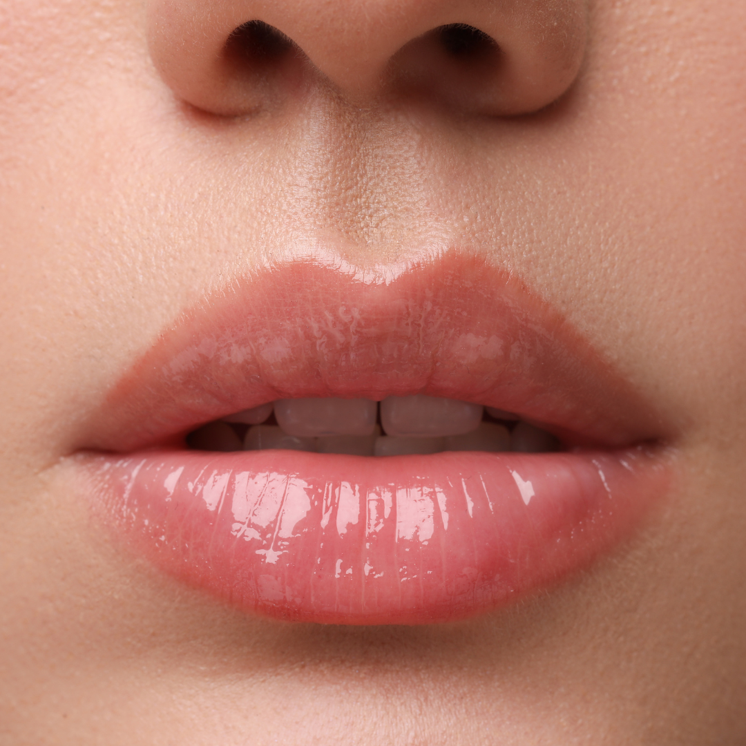 Effetto labbra naturale nude - finish luminoso e idratante rosa delicato